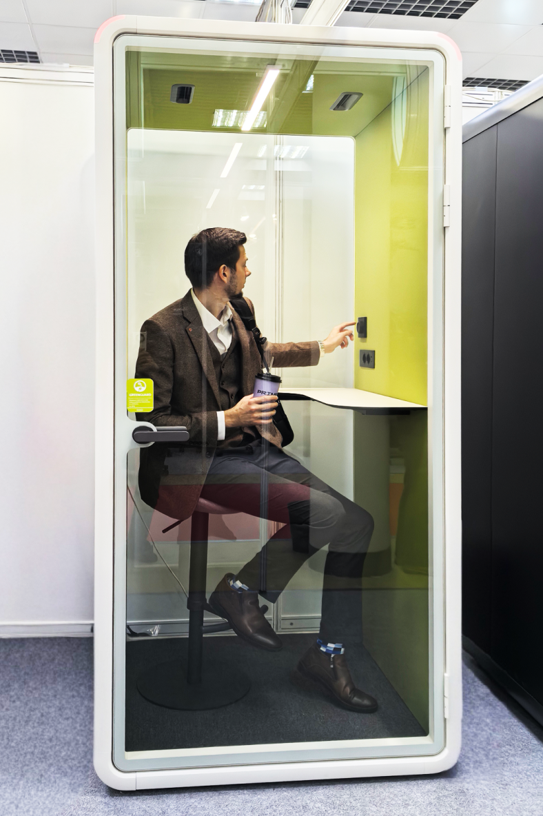 กรณี บริษัท ล่าสุดเกี่ยวกับ Single people soundproof pod : introduction to Model S